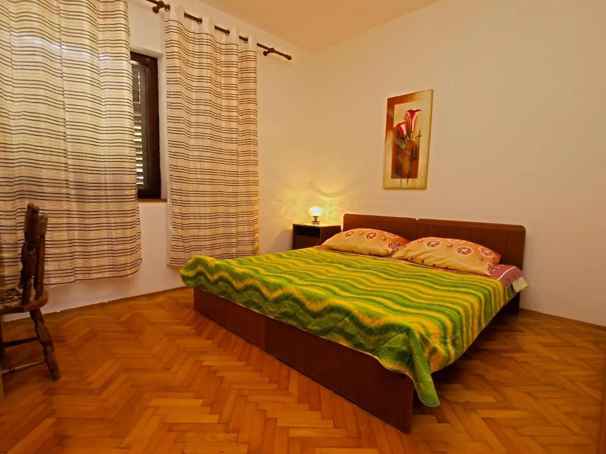 Apartments With A Parking Space Peroj, Fazana - 20731