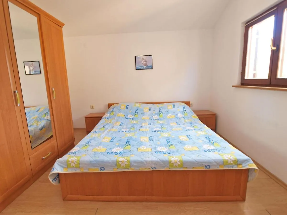Apartments With A Parking Space Peroj, Fazana - 20731