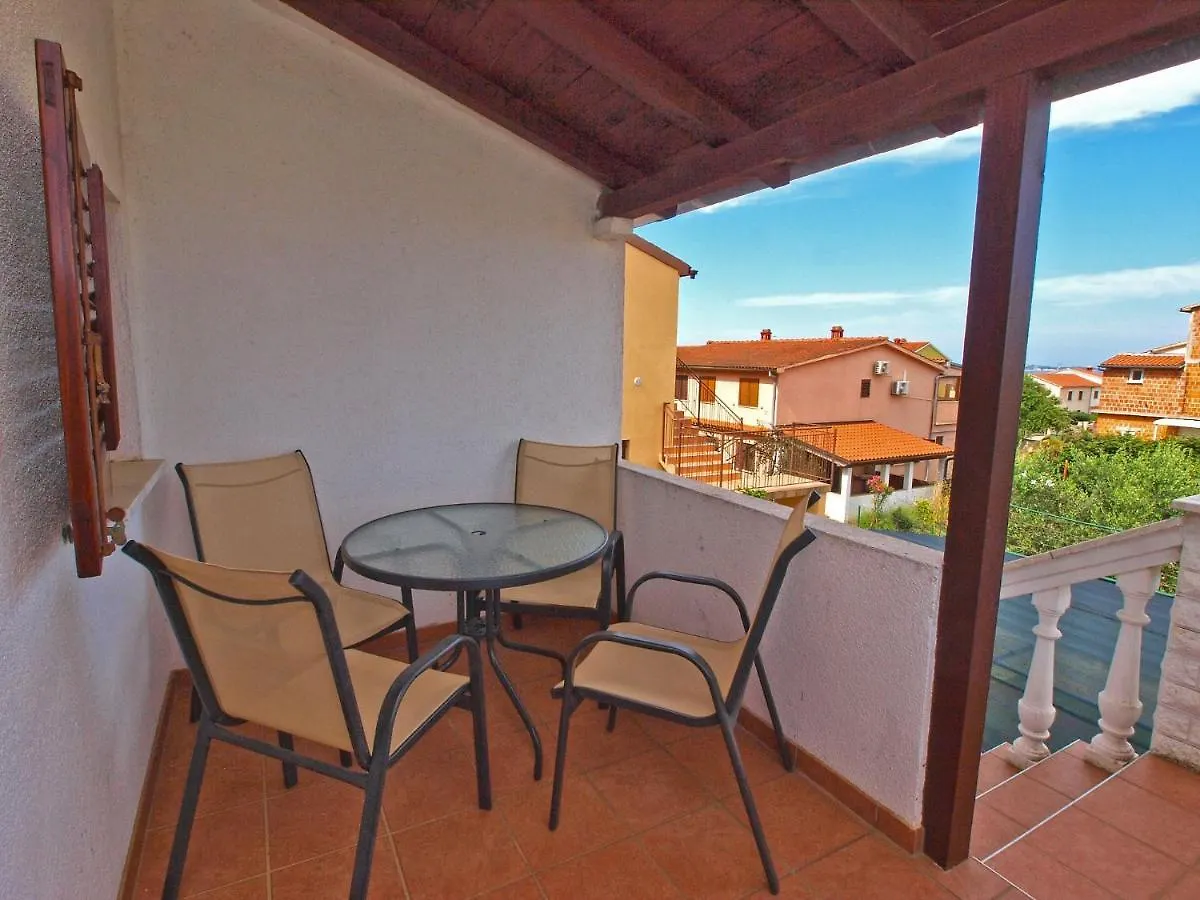 Apartments With A Parking Space Peroj, Fazana - 20731